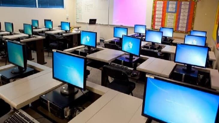 اذاعة مدرسية كاملة عن الحاسوب والتكنولوجيا