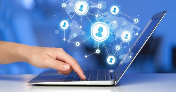 موضوع تعبير عن الإنترنت بالعناصر والأفكار يلا نذاكر